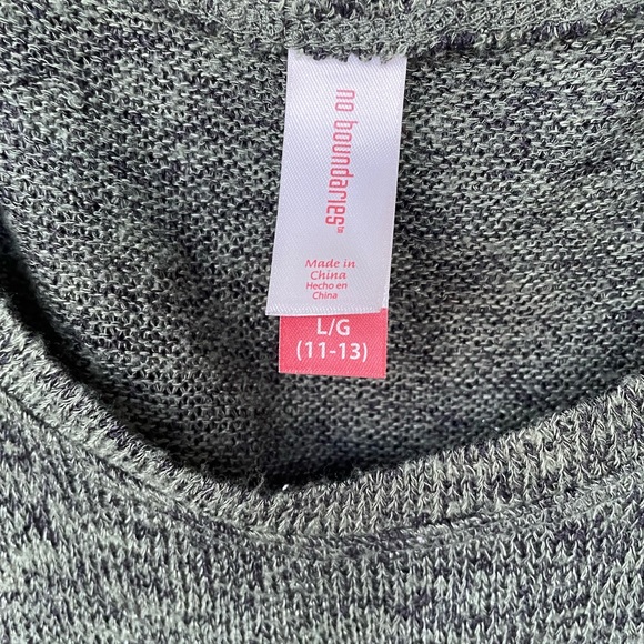 No boundaries-Size Large 11-13. Green long sleeve light sweater top - Picture 3 of 5